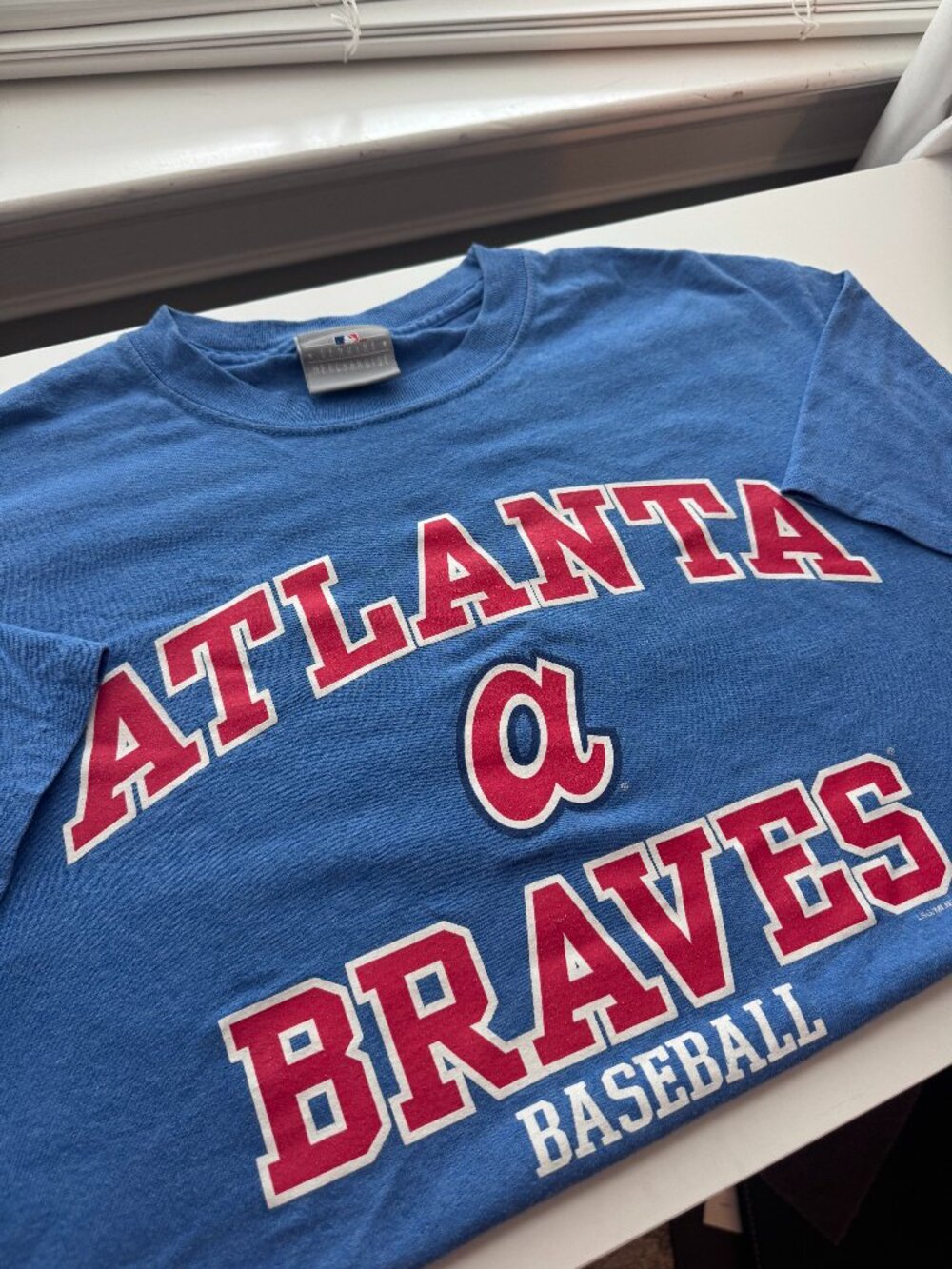 MLB Genuine Merchandise Atlanta Braves Blue T-shirt Size Medium (M)